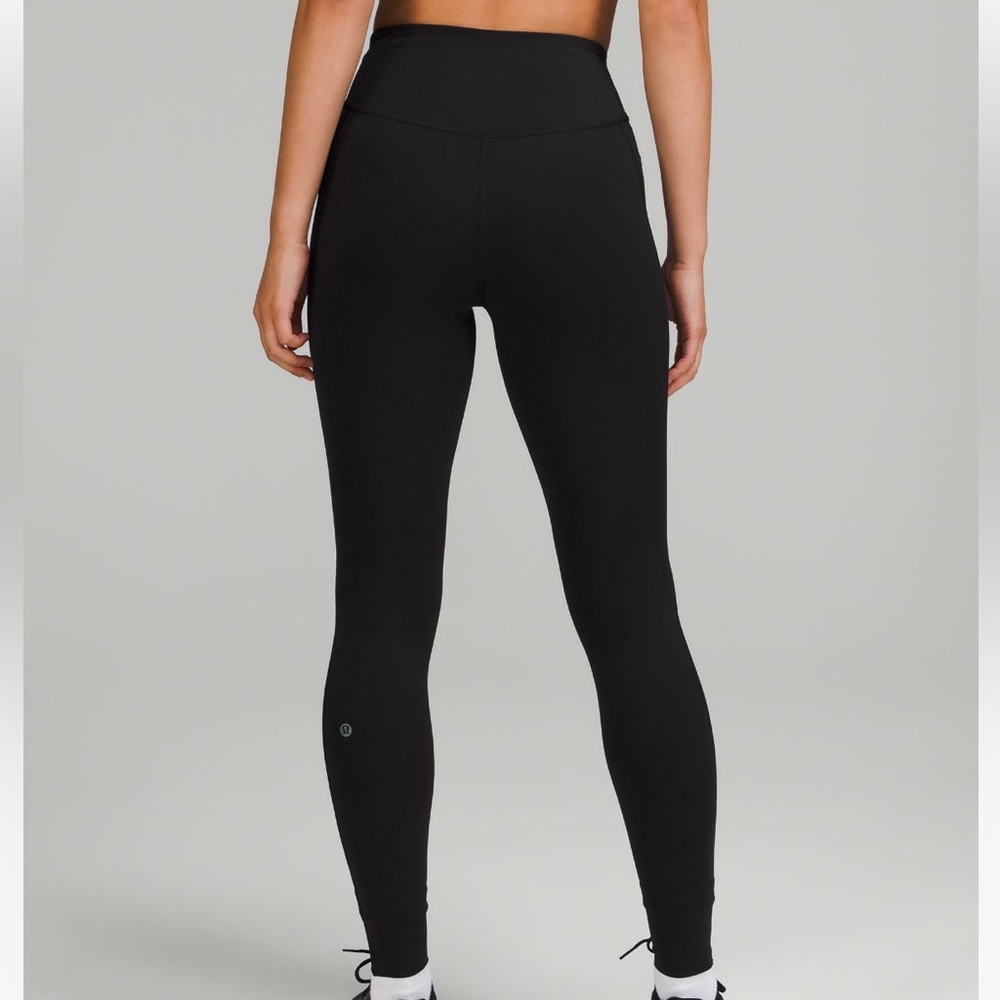 Lululemon Base Pace “28 leggings